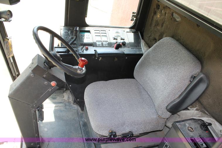 image for item C3837 1990 Case IH 1660 combine