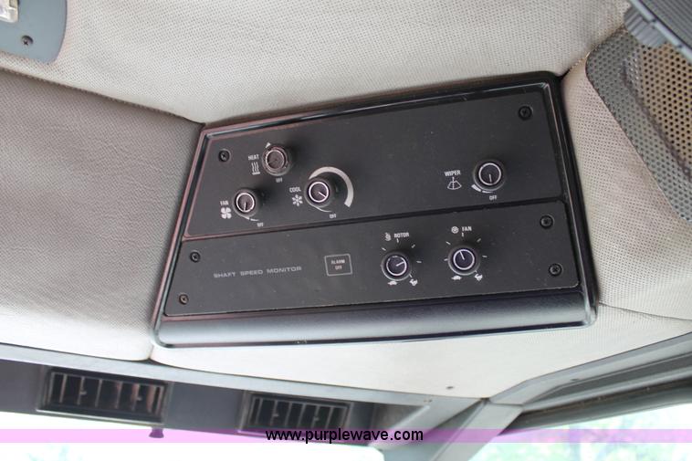 image for item C3837 1990 Case IH 1660 combine