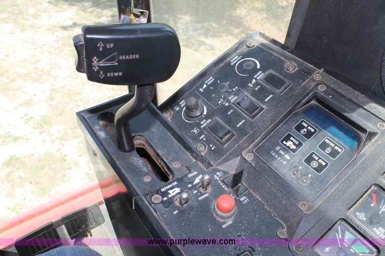 image for item C3837 1990 Case IH 1660 combine