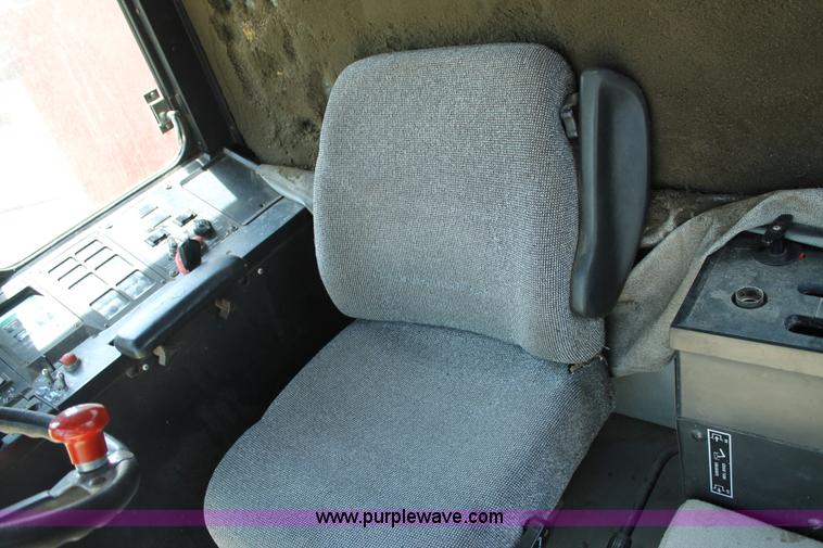 image for item C3837 1990 Case IH 1660 combine