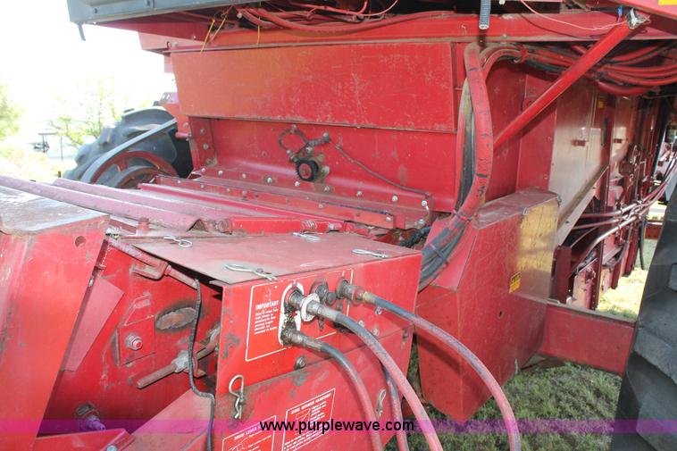 image for item C3841 1990 Case IH 1680 combine