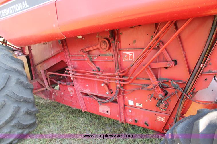 image for item C3841 1990 Case IH 1680 combine