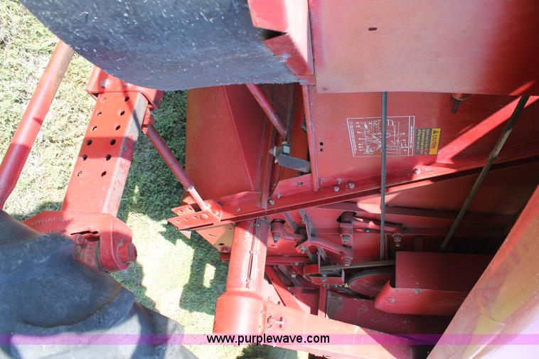 image for item C3841 1990 Case IH 1680 combine