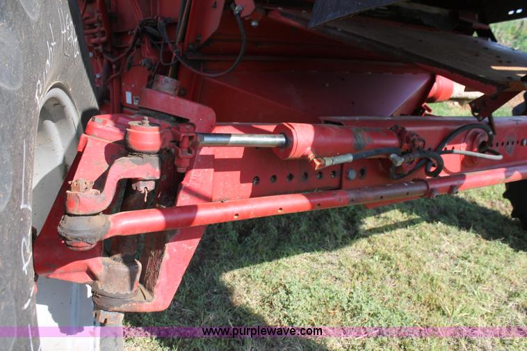 image for item C3841 1990 Case IH 1680 combine