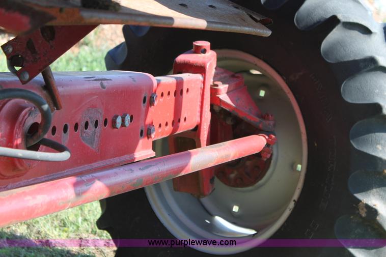 image for item C3841 1990 Case IH 1680 combine