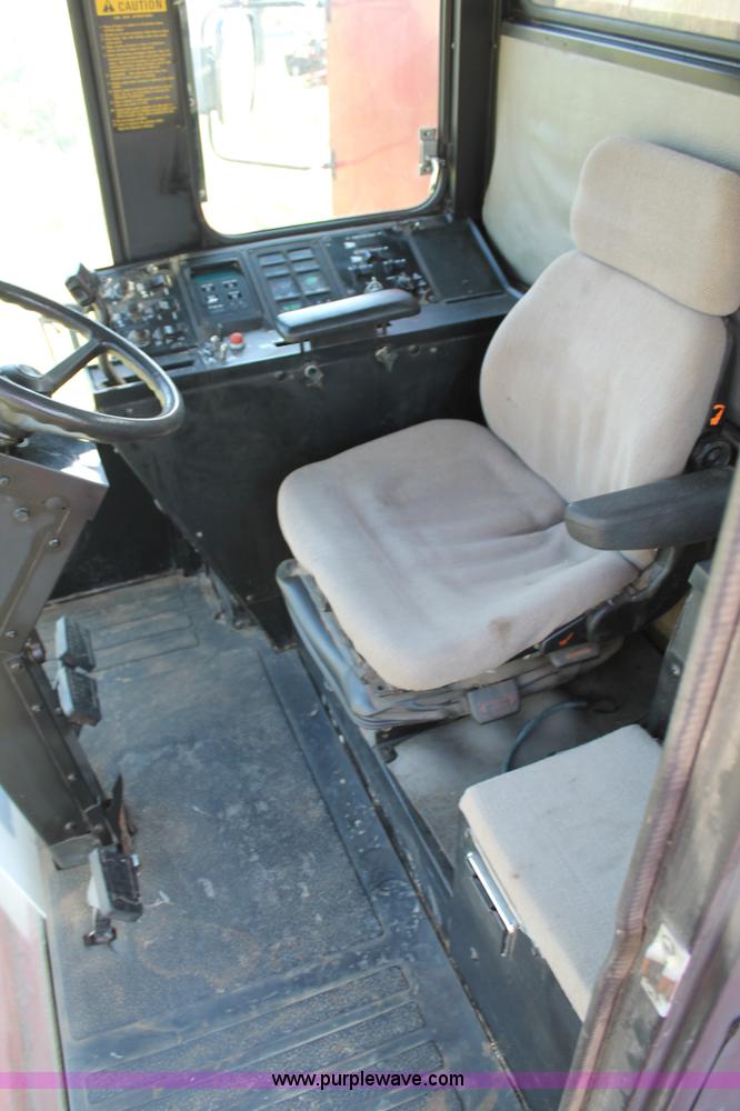 image for item C3841 1990 Case IH 1680 combine