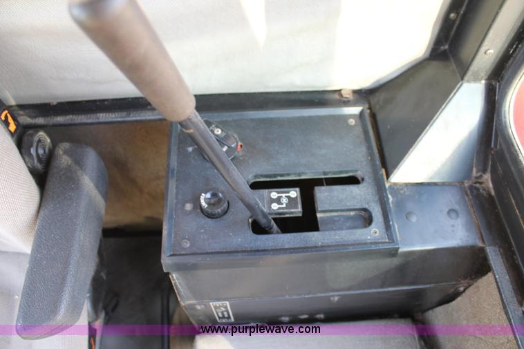 image for item C3841 1990 Case IH 1680 combine