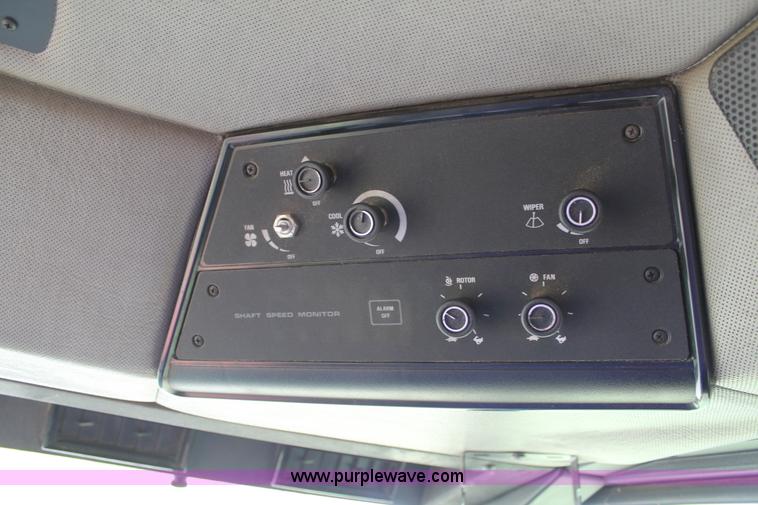 image for item C3841 1990 Case IH 1680 combine