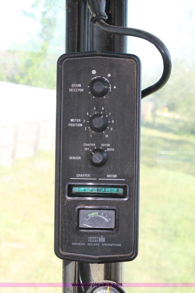 image for item C3841 1990 Case IH 1680 combine