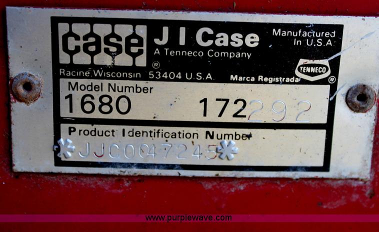 image for item C3841 1990 Case IH 1680 combine