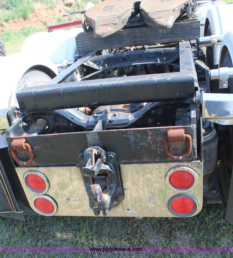 image for item C3842 1993 Mack CH613 semi truck