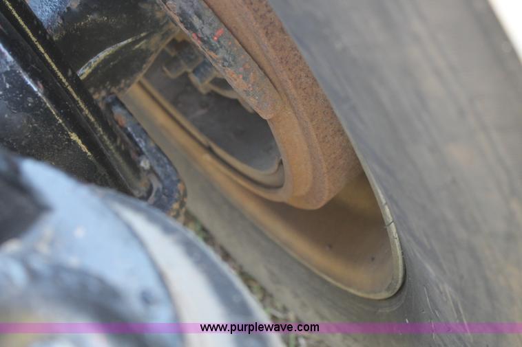 image for item C3842 1993 Mack CH613 semi truck