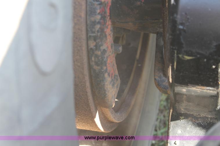 image for item C3842 1993 Mack CH613 semi truck