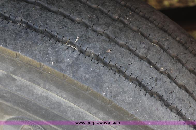 image for item C3842 1993 Mack CH613 semi truck