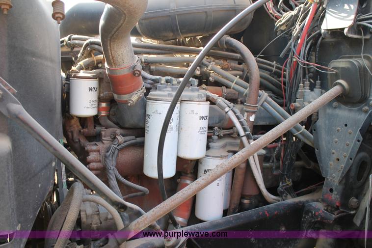 image for item C3842 1993 Mack CH613 semi truck