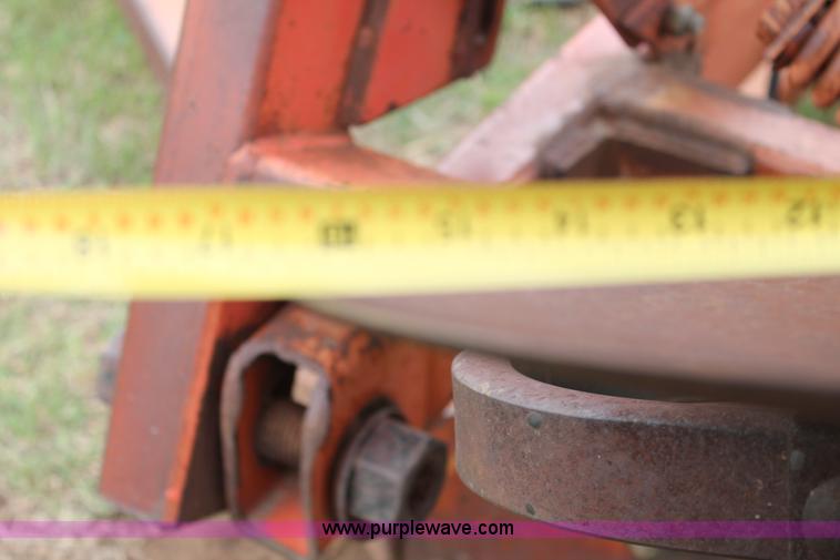 image for item C3854 Allis Chalmers HD2500 34' tandem disk