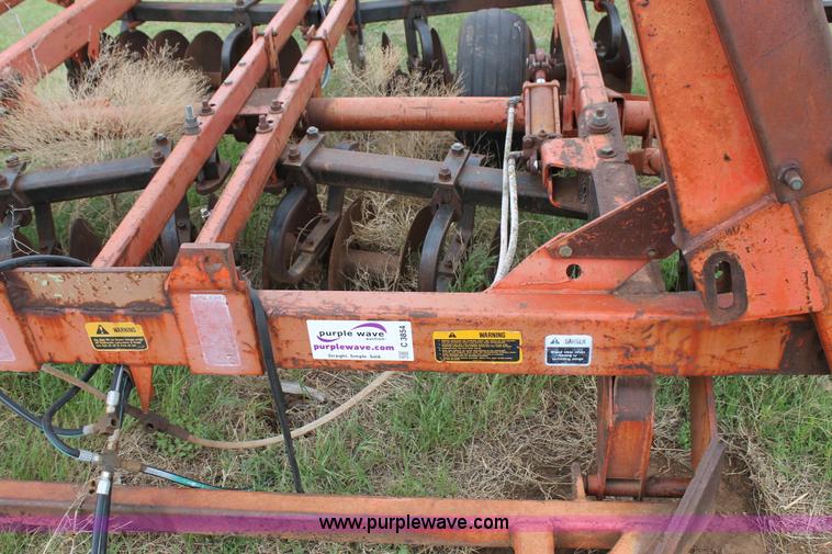 image for item C3854 Allis Chalmers HD2500 34' tandem disk