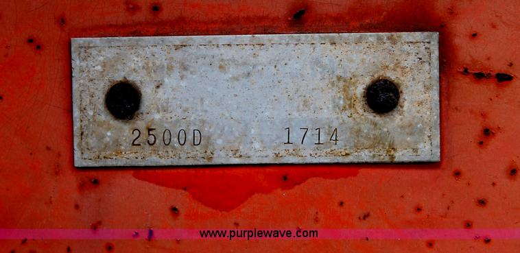 image for item C3854 Allis Chalmers HD2500 34' tandem disk
