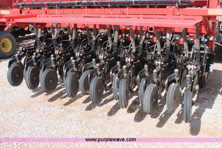 image for item C3867 Sunflower 9434-30 folding grain drill