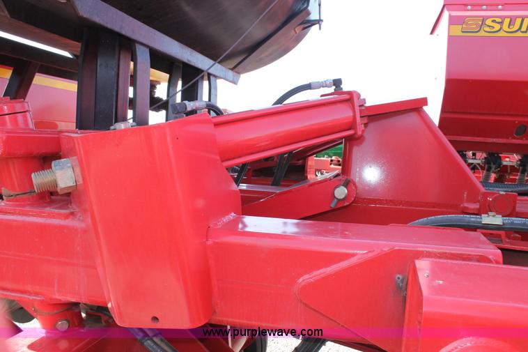 image for item C3867 Sunflower 9434-30 folding grain drill