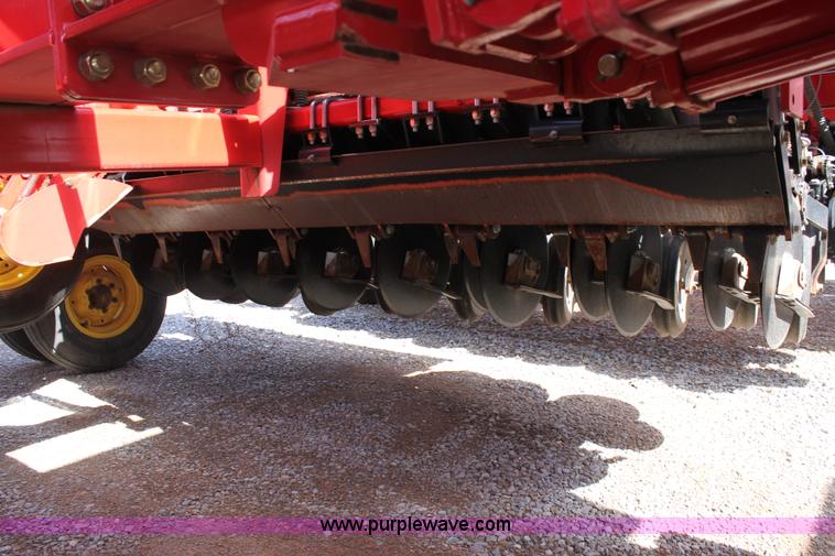 image for item C3867 Sunflower 9434-30 folding grain drill