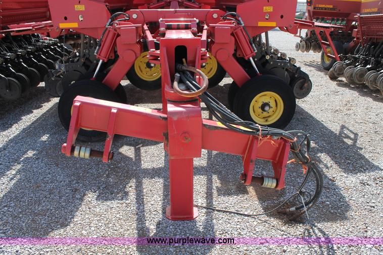 image for item C3867 Sunflower 9434-30 folding grain drill