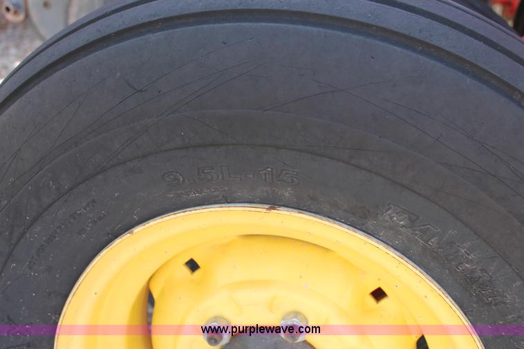 image for item C3867 Sunflower 9434-30 folding grain drill