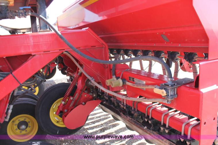 image for item C3867 Sunflower 9434-30 folding grain drill