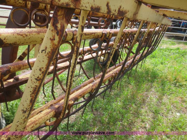 image for item F6918 New Holland 56 hay rake