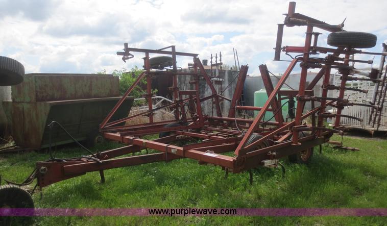 image for item F6920 International 45 Vibrashank cultivator