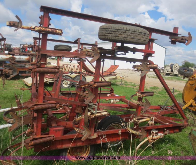 image for item F6920 International 45 Vibrashank cultivator