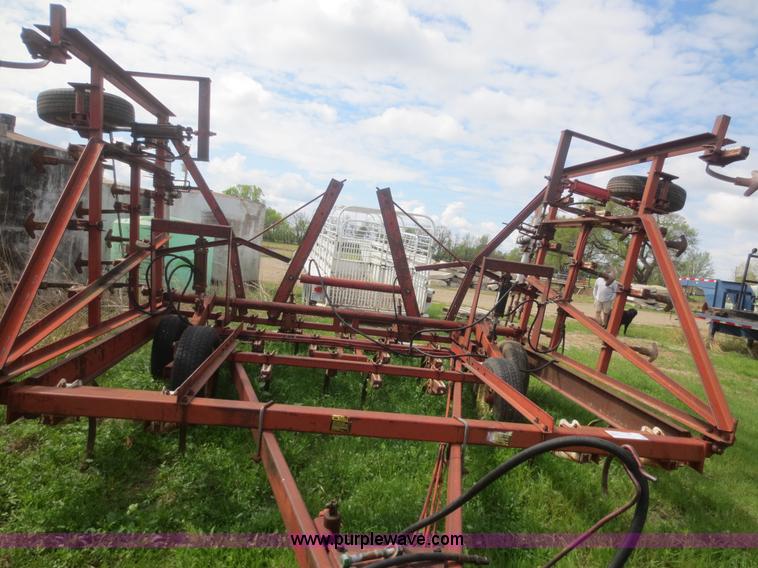 image for item F6920 International 45 Vibrashank cultivator