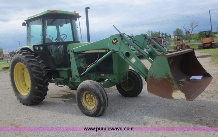 image for item F6973 1991 John Deere 2955 tractor