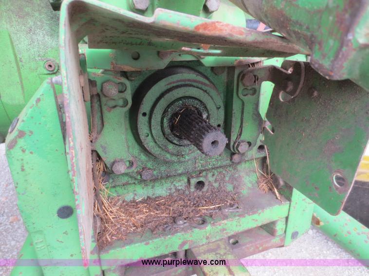 image for item F6973 1991 John Deere 2955 tractor