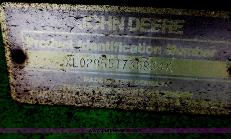 image for item F6973 1991 John Deere 2955 tractor