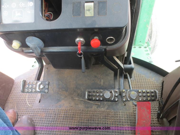 image for item F6973 1991 John Deere 2955 tractor