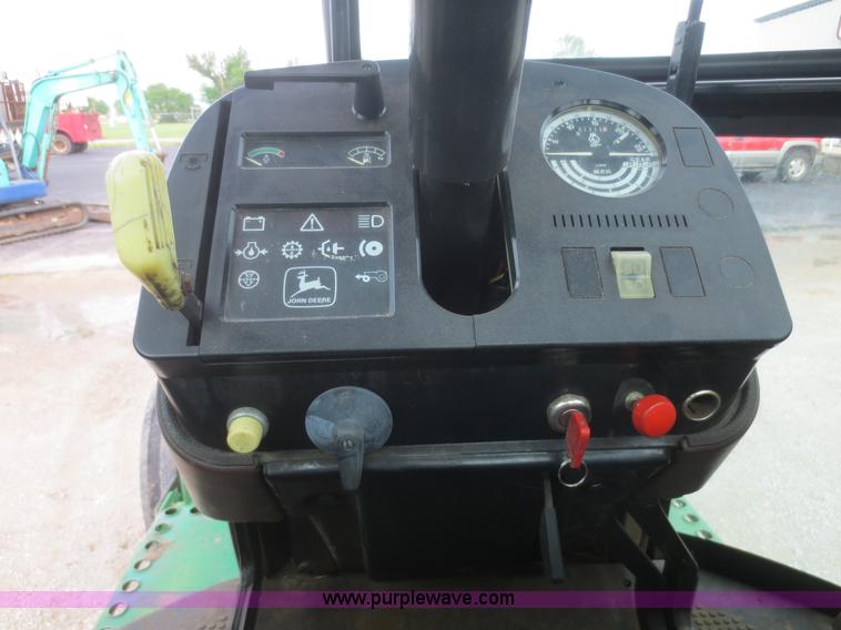 image for item F6973 1991 John Deere 2955 tractor