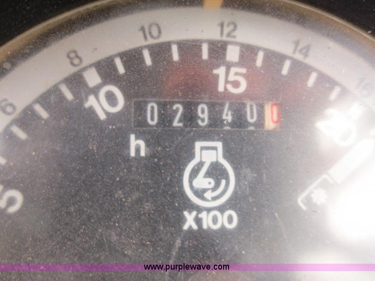 image for item F6973 1991 John Deere 2955 tractor