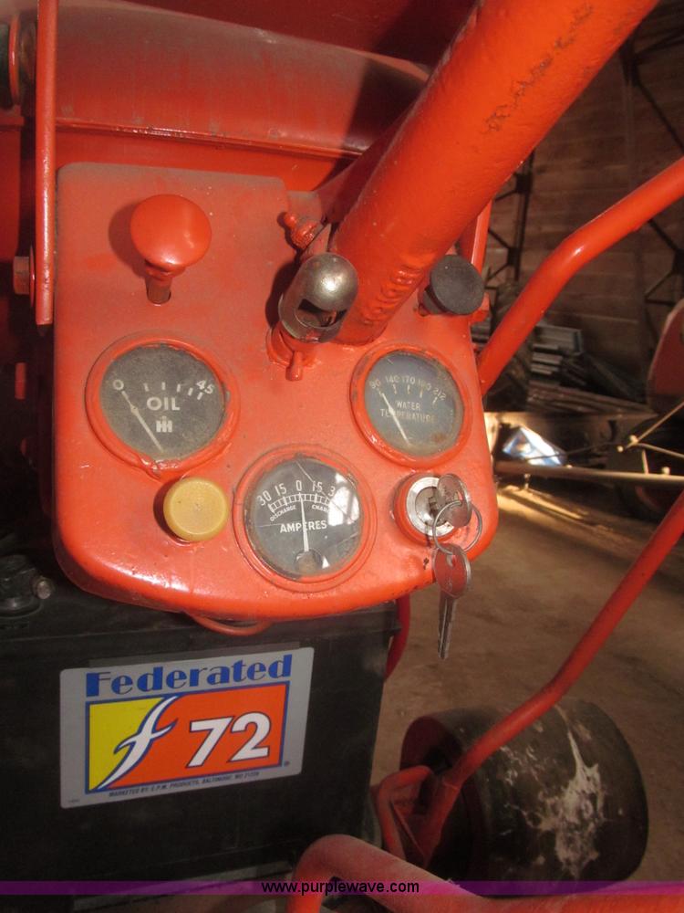 image for item F7355 1948 Co-op E3 tractor