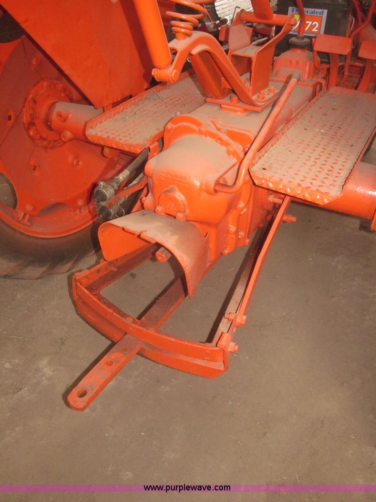 image for item F7355 1948 Co-op E3 tractor