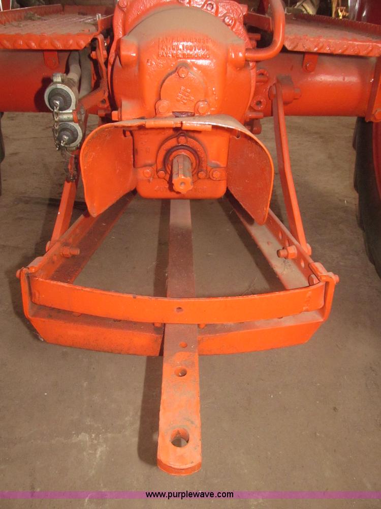 image for item F7355 1948 Co-op E3 tractor