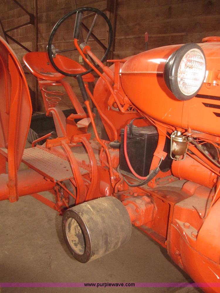 image for item F7355 1948 Co-op E3 tractor