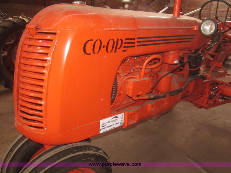 image for item F7355 1948 Co-op E3 tractor