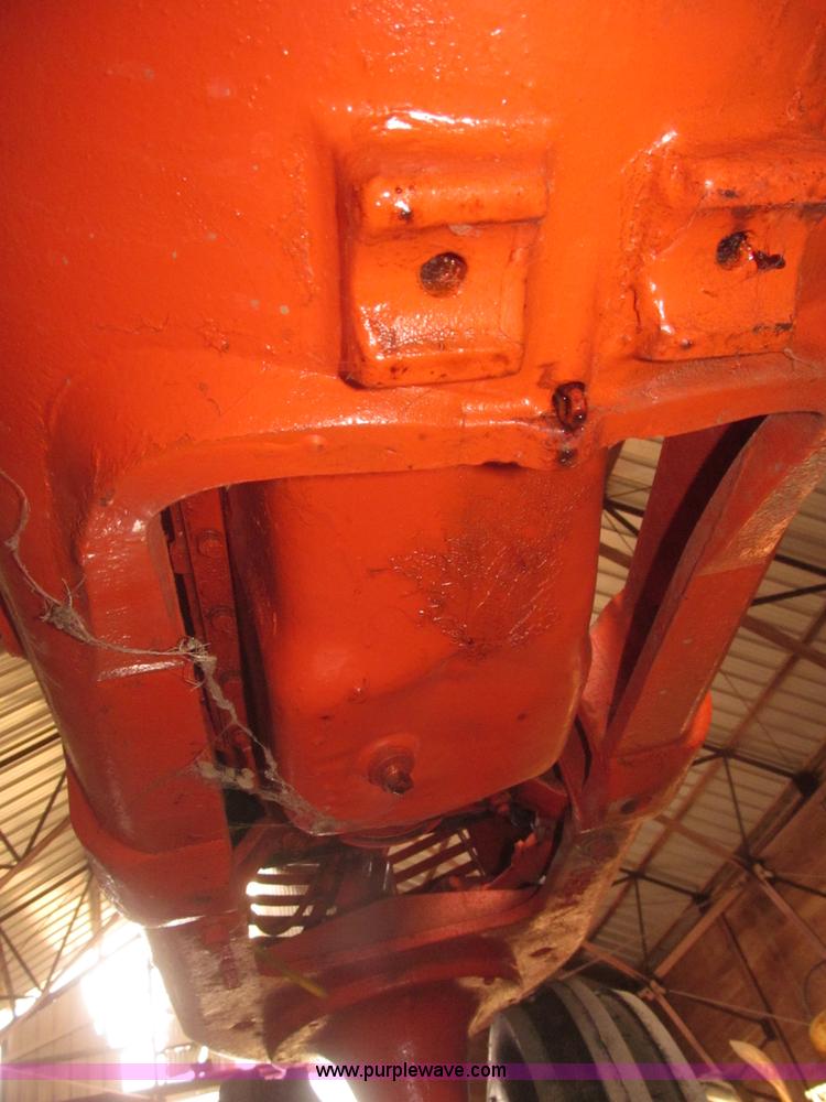 image for item F7355 1948 Co-op E3 tractor