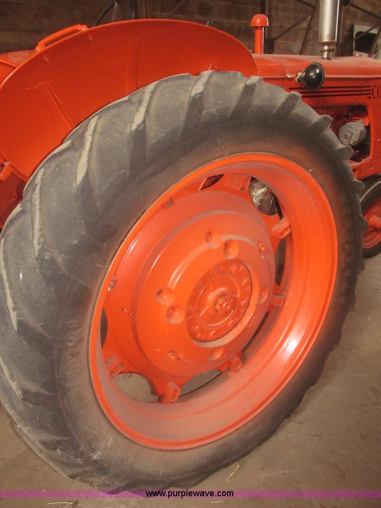 image for item F7355 1948 Co-op E3 tractor