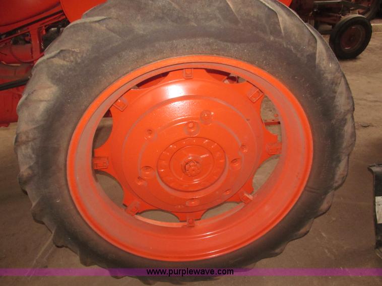 image for item F7355 1948 Co-op E3 tractor