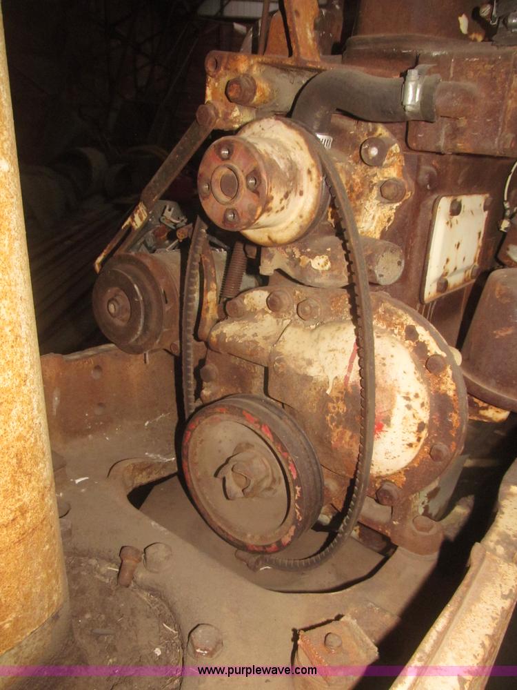 image for item F7356 Cockshutt 550 tractor