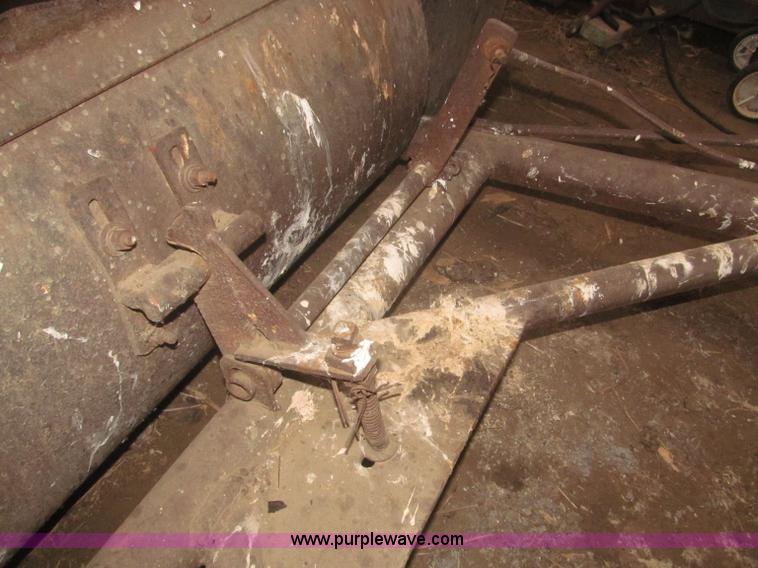 image for item F7358 1950 Co-op E3 tractor