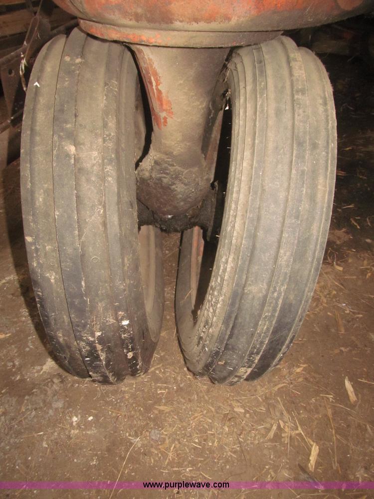 image for item F7358 1950 Co-op E3 tractor