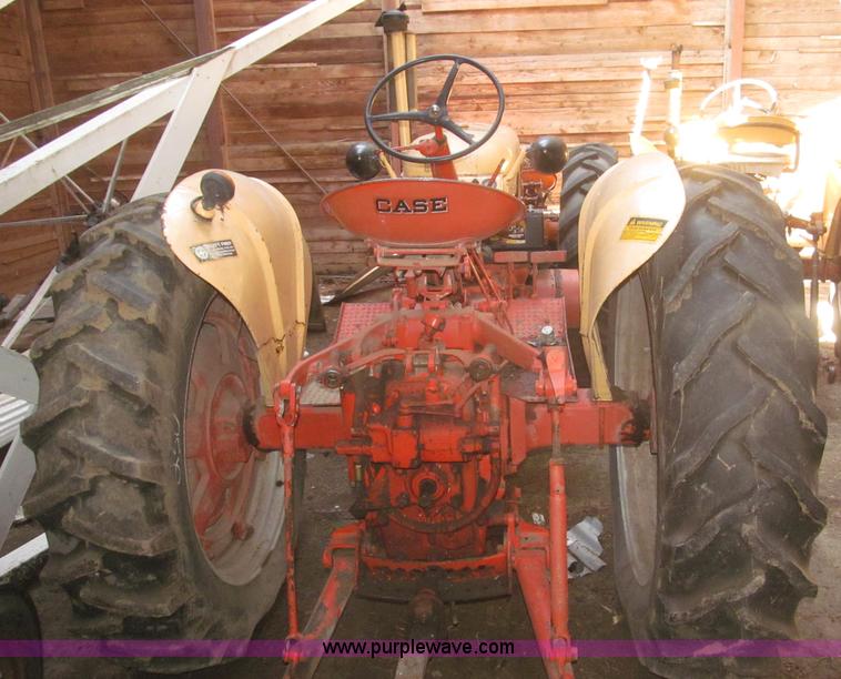 image for item F7362 1955 Case 411 Row Crop tractor